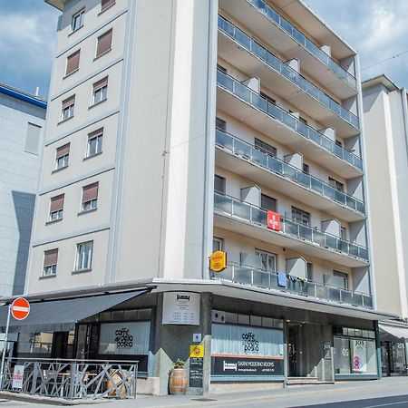 Garni Moderno Hotel เบลลินโซนา ภายนอก รูปภาพ