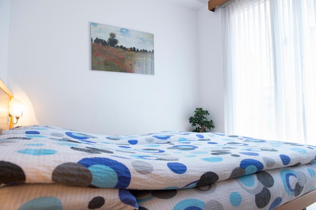 Garni Moderno Hotel เบลลินโซนา ภายนอก รูปภาพ